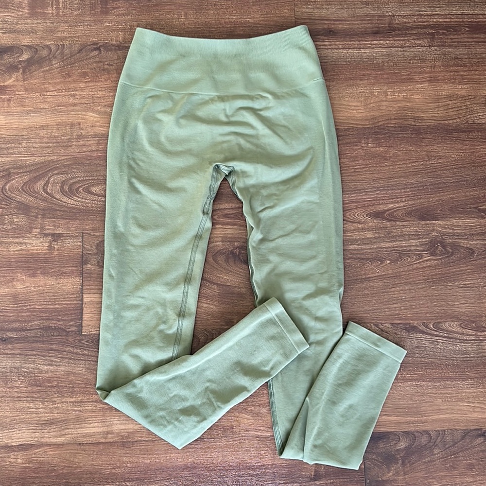 Alphalete leggings